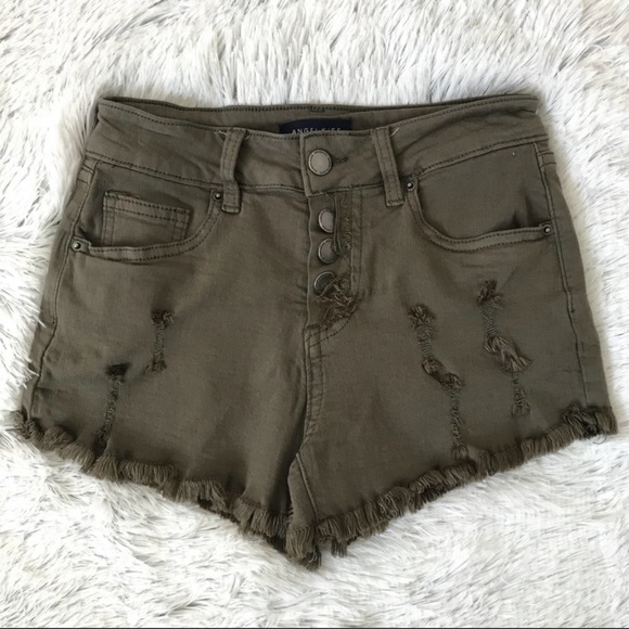 Olive green shorts - Picture 1 of 5